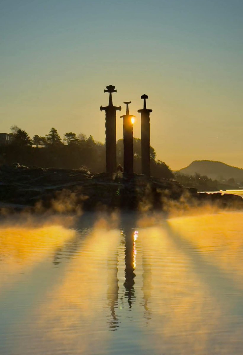 Yarn and beautiful sun, can this day get any better? :)