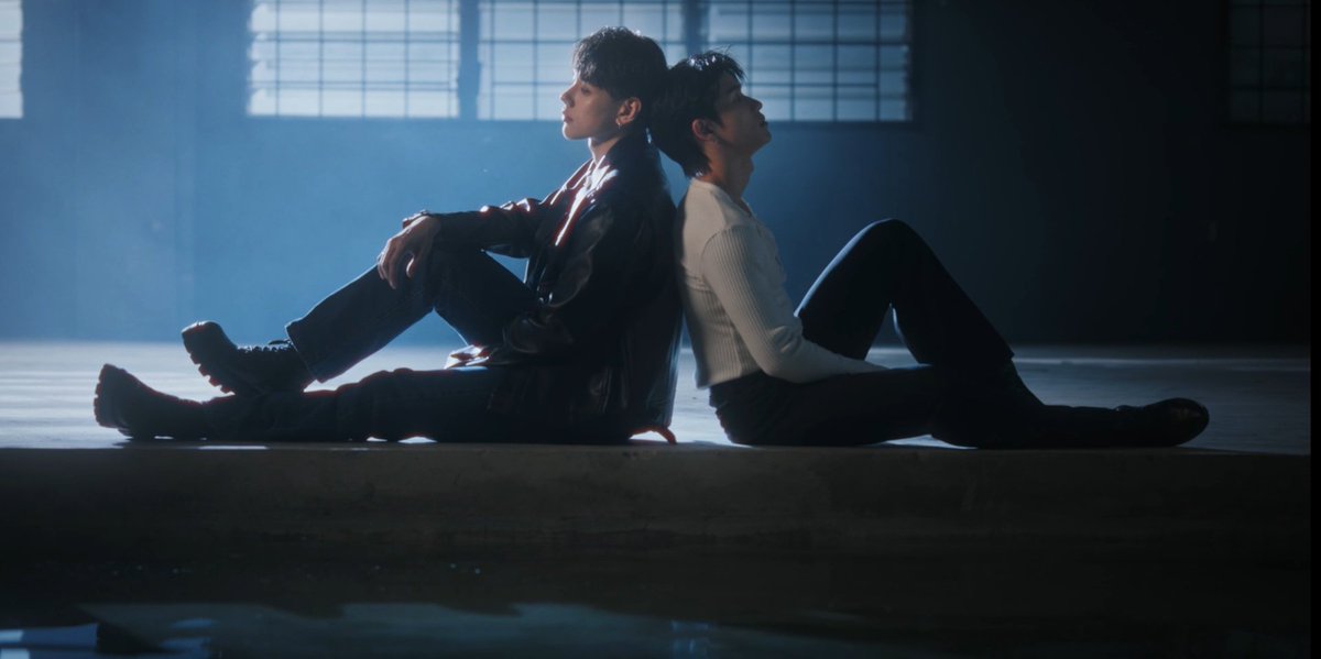 yuniweirse's tweet image. พิกัดหนุ่มหล่อชั้น 20 ตึก GMM 🖤

คนไม่มีหัวใจ - OFFROAD KANΤΑΡΟΝ | Ost. THE WICKED GAME เกม รัก ลวง [OFFICIAL MV]
📽: youtu.be/_e8XW5wKBDE?si…

OFFROAD HEARTLESS 
#OFFROADคนไม่มีหัวใจ_OUTNOW