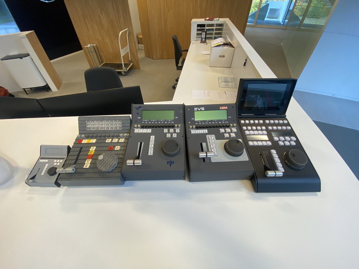 Yesterday’s T/W to HQ was a monster but so worth it!  Now, we’re into Day 2!  LOTS to discuss + even more info to absorb! #livingthedream #EddieSizzahandz