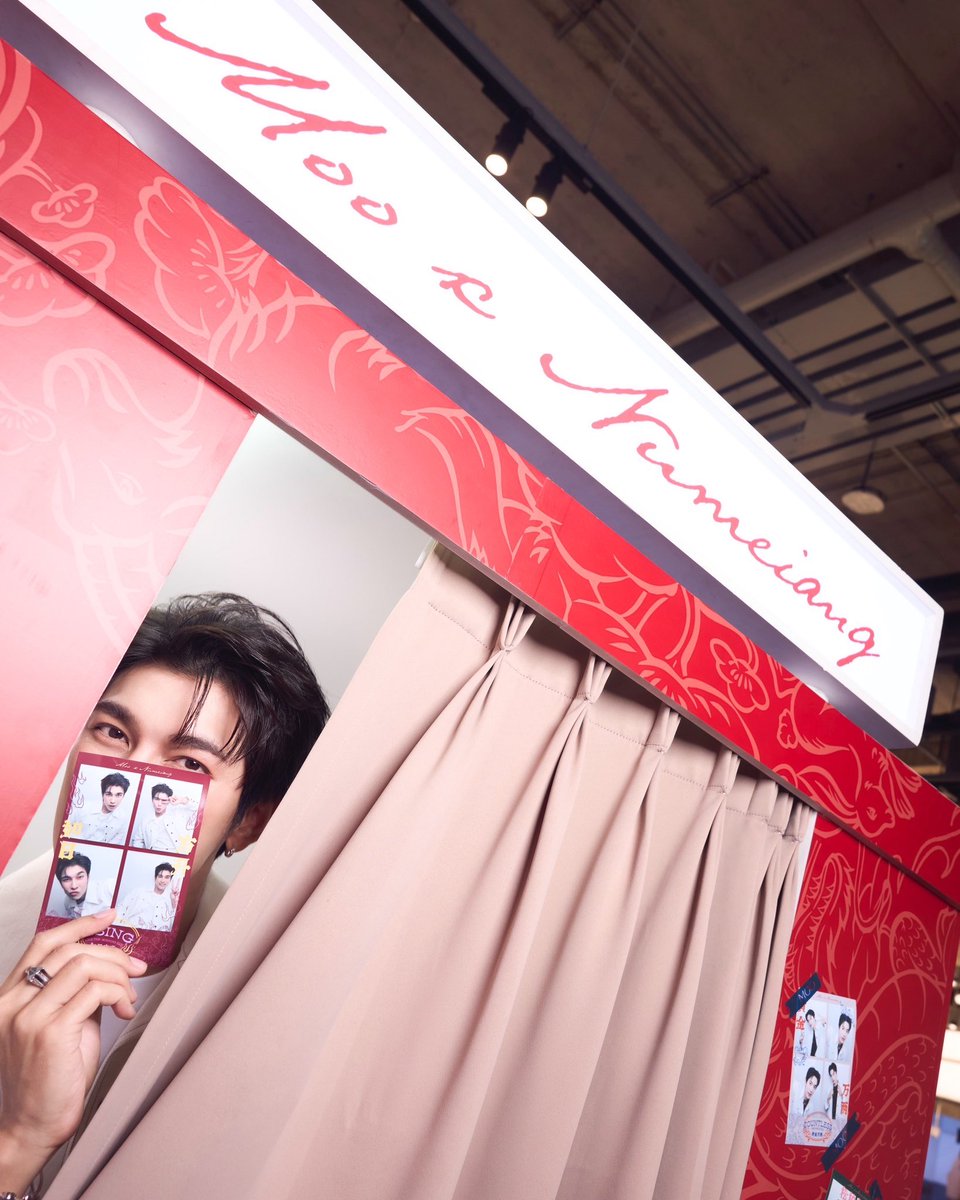 SuppasitChannel's tweet photo. Discover the MOO Bangkok x Num Eiang
collection now at the pop-up store - 1st Floor, Emsphere.

IG POST UPDATE : https://t.co/qcXQYchEk2

#MOOBangkok #MOOBangkokXNumEiang
#MewSuppasit https://t.co/geR1Al2Wl5