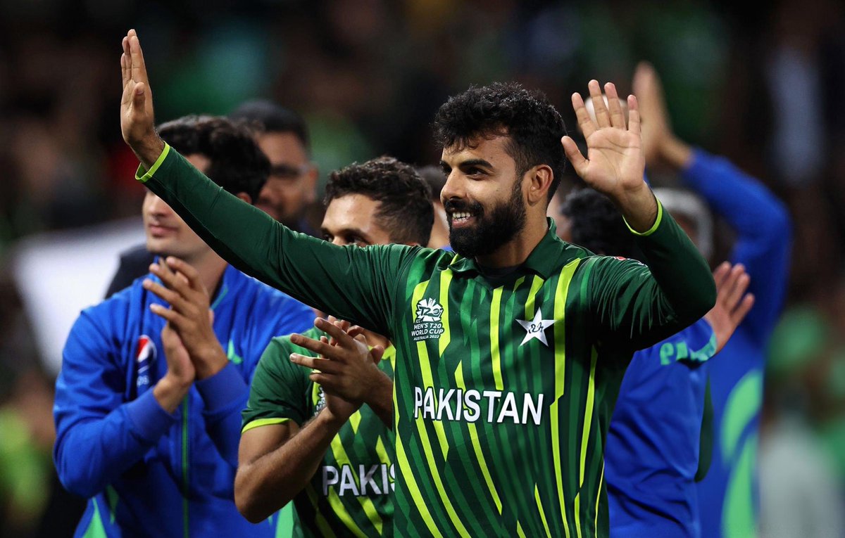 SheikhAbdulah56's tweet image. 🚨According to sources Salman Agha is likely to be sacked from T20 Captaincy. Due to his poor Performances Management and Coach wants to remove Salman agha from Captaincy and they wants to bring Shadab as a Captain. Mike Hesson wants attacking leader who will play modern…