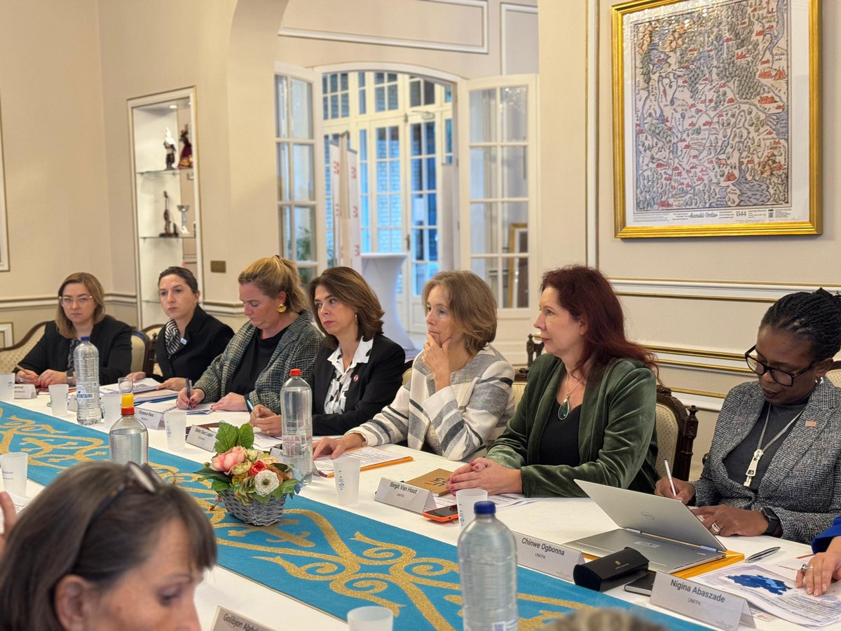 Florence Bauer tweet media