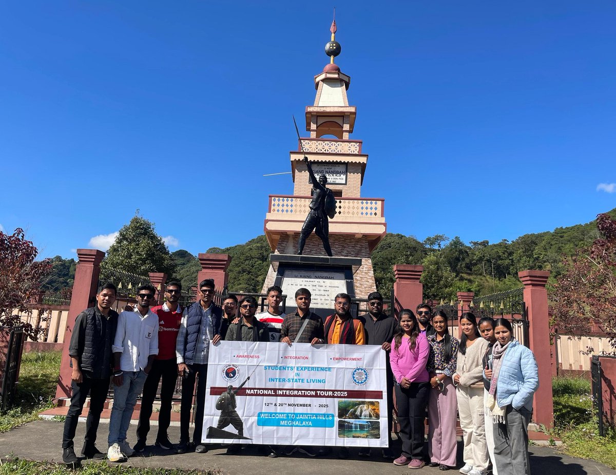 SEILOrgIn's tweet photo. SEIL Delegates visited the U Kiang Nangbah Memorial, Maa Jayanti Temple, Nartiang Monoliths and JNV Mukhla. They interacted with the Principal, teachers &amp; students, followed by a vibrant cultural programme and shared their experiences from #SEILTour2025.. 🇮🇳✨ https://t.co/sVA0tf4Tc1