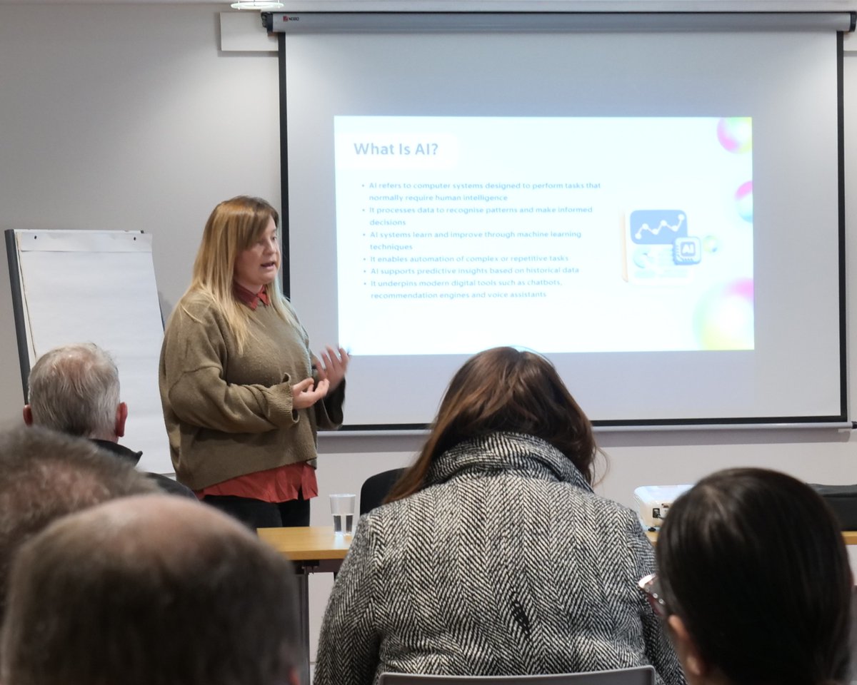 lisburnccc's tweet image. 🧠 Local small to medium sized businesses learned how AI could supercharge their growth during the third day of #GEW2025.

This hands-on workshop, held today at the Castlereagh Hills Golf Club, introduced practical AI tools and applications and how AI can streamline operations,…