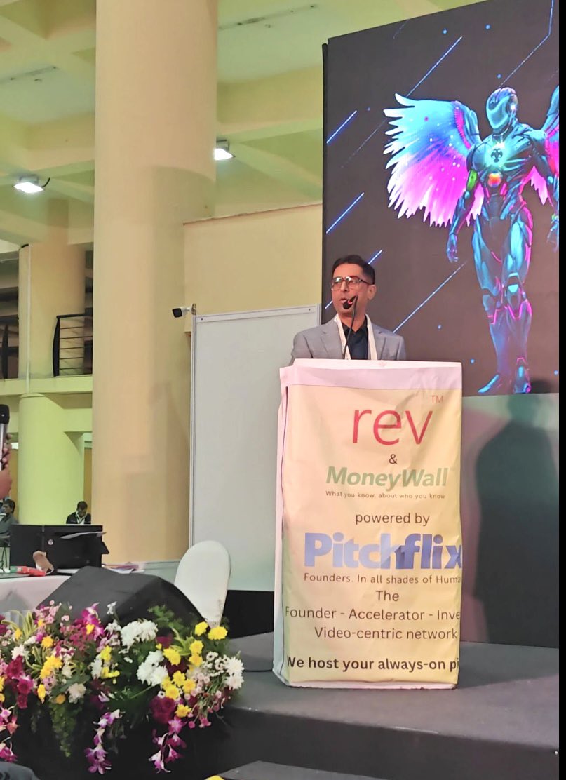 TechIndiaAdv's tweet image. TIA spirit buzzing @blrtechsummit #Pitchflix

Brilliant work by Praveen Kumar, CEO @insourceindia pitching @TechIndiaAdv @GlobalTechAdv mission with clarity &amp;amp; passion. Our Advisory Council member Avnish Sabharwal joined in with @Accenture perspective.

TIA’ing at its best! 🇮🇳🌏✊🏻