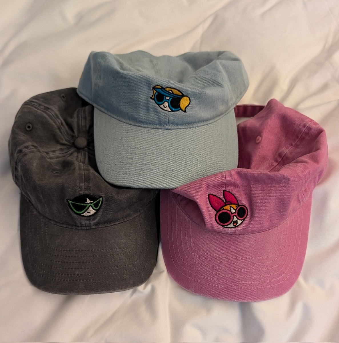 unrankedtoTim's tweet image. the perfect caps don't exis-

(yea I bought all three of them)