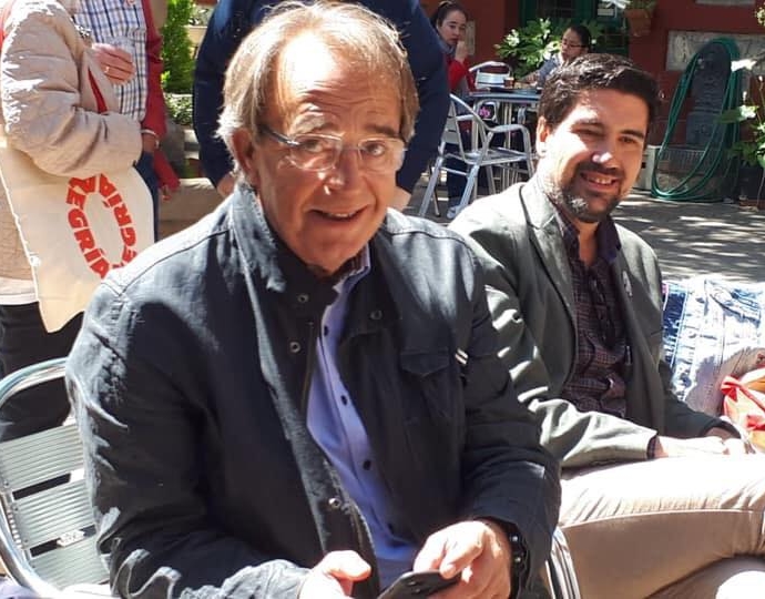 Según filtraciones desde <a href="/aragonpsoe/">PSOE Aragón</a> , <a href="/PerezAnadon/">Carlos Pérez Anadón</a> esta preparando una operación de unos DOSSIERES contra <a href="/lolaranera/">Lola Ranera</a>, ya que el hombre que el tenia "<a href="/horacioroyo/">Horacio Royo Rospir 🇺🇦 🇪🇸 🇪🇺</a>" para manipular en el urbanismo de <a href="/zaragoza_es/">AyuntamientoZaragoza</a> lo ha defenestrado y no podrá negociar nada con <a href="/ChuecaNatalia/">Natalia Chueca</a>