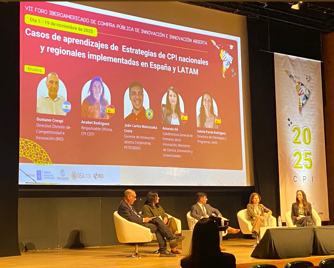 red_ricg's tweet photo. 📌 La transformación del Estado no es solo tecnología, requiere de estrategia y capacidad institucional para resolver problemas públicos de forma sostenible #CompraPública #GestiónPública

Iniciamos el #VIIForoCPI en Granada 🇪🇸

Síguenos vía streaming 👉 https://t.co/n1uI6jbiNk https://t.co/d7x7TtRV25