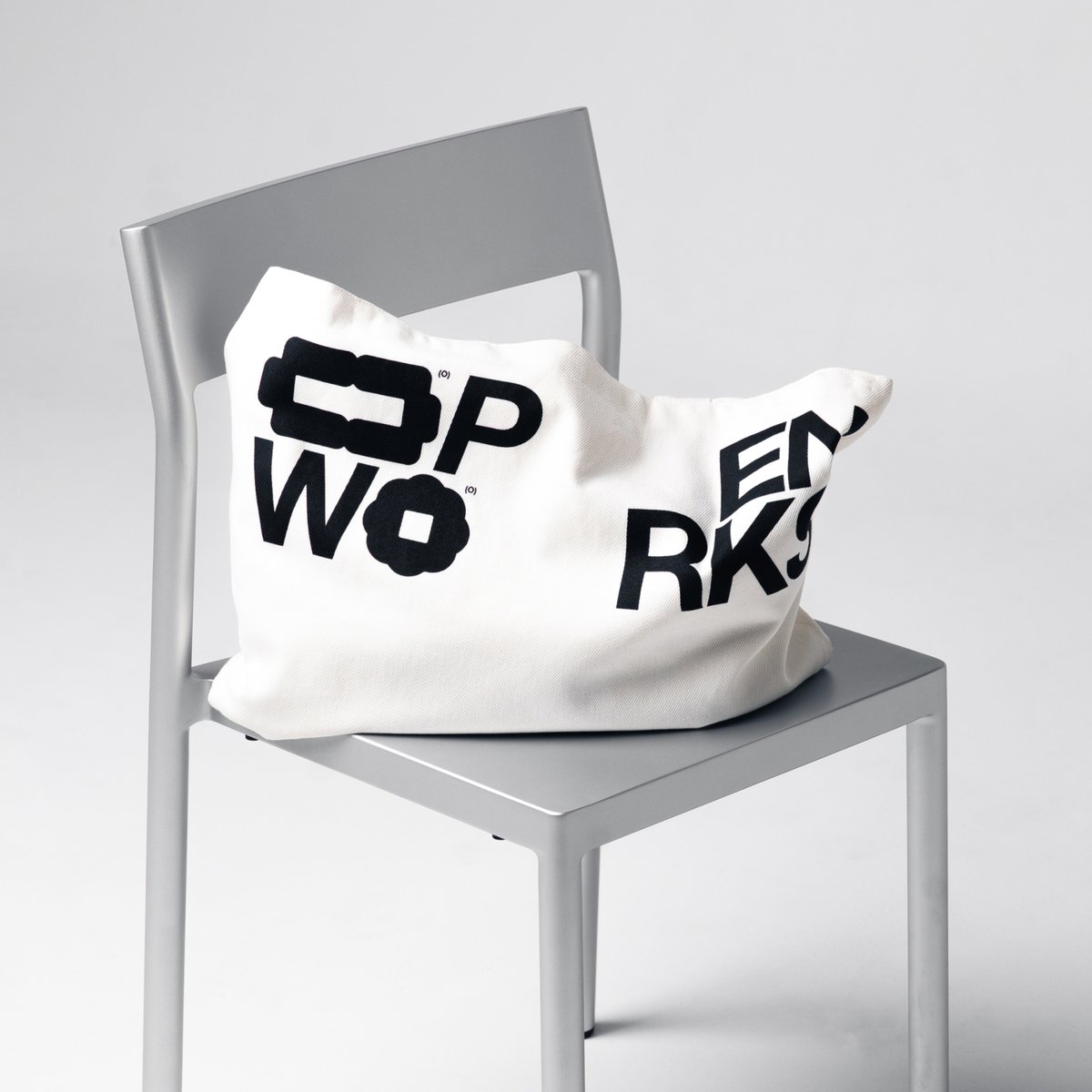 Labelworks_co's tweet image. Merch that reflects your brand!

Custom merchandise from 50 pieces only. Premium quality. Expert execution. Branded packaging.

One studio handling it all.

📥Request a free quote now at hello@labelworks.co