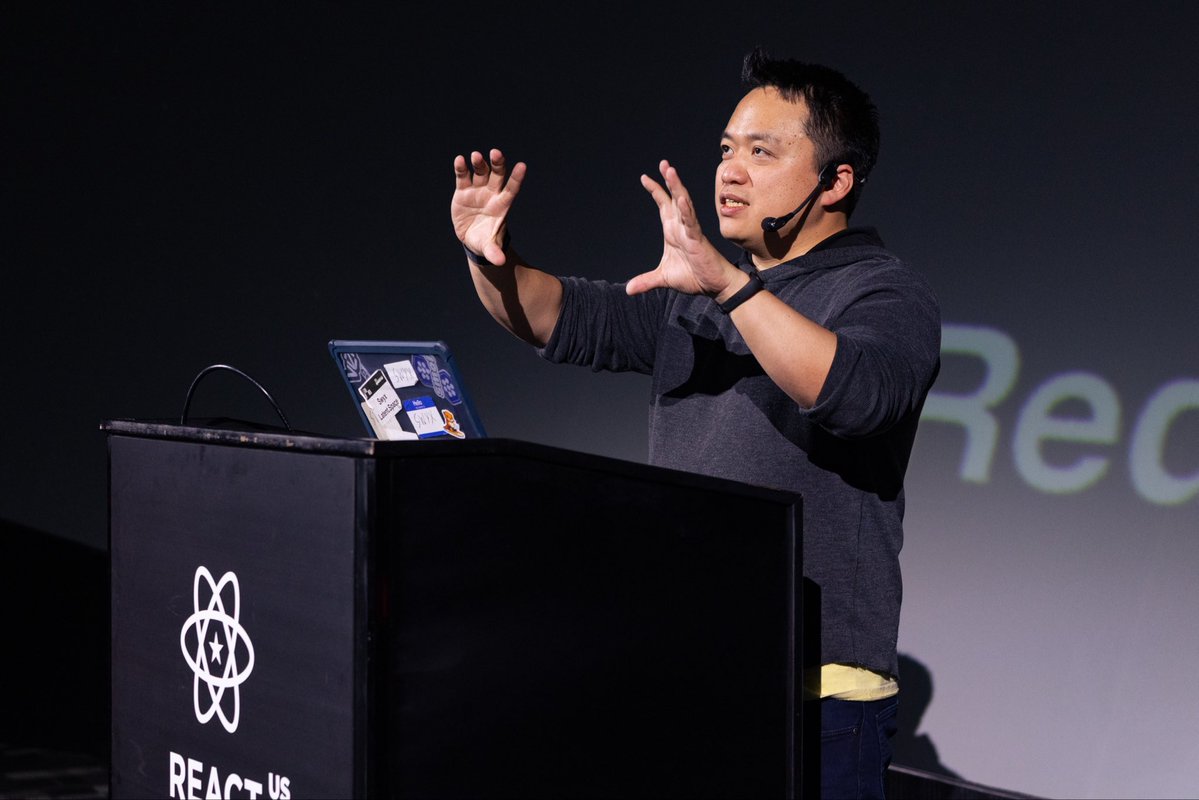 ReactSummit's tweet image. .@swyx on the #ReactSummitUS stage💚