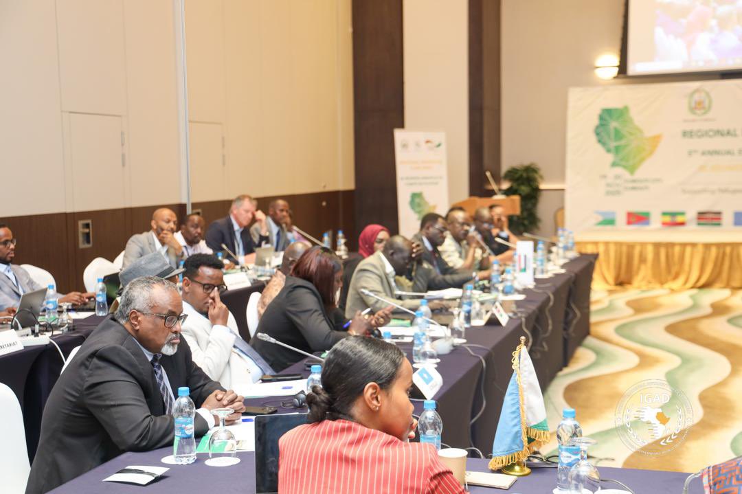 DrWorkneh's tweet image. The IGAD region hosts approximately 5.5 million refugees, with our work directly affecting vulnerable lives across our communities. Earlier today in Djibouti, I presided over the 5th Annual Steering Committee meeting of the Regional Migration Fund (RMF). Together with Member…