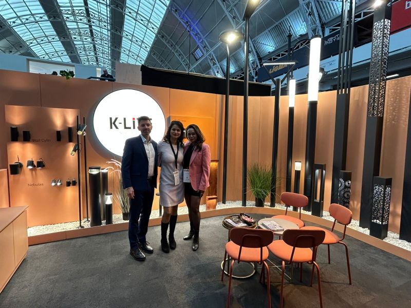 KliteIndia's tweet image. Day 1 at LiGHT 25 is here! 
Visit K-LiTE at STAND 9!
Explore our latest luminaires and join our 4 PM live demo with Sharmila Kumbhat.
See you at LiGHT Expo London!
#ArchitecturalLighting #LightingInnovation #LiveDemo #NewLuminaires