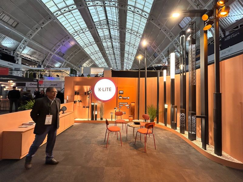 KliteIndia's tweet image. Day 1 at LiGHT 25 is here! 
Visit K-LiTE at STAND 9!
Explore our latest luminaires and join our 4 PM live demo with Sharmila Kumbhat.
See you at LiGHT Expo London!
#ArchitecturalLighting #LightingInnovation #LiveDemo #NewLuminaires