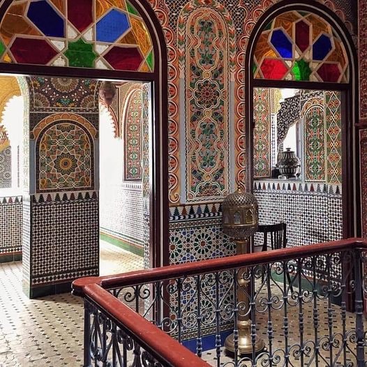 safia_1v's tweet image. ولو سَقط علم النحو لسقط فهم القرآن، وفهم حديث النبيّ، ولو سقط لسقط الإسلام.
-ابن حزم🌾