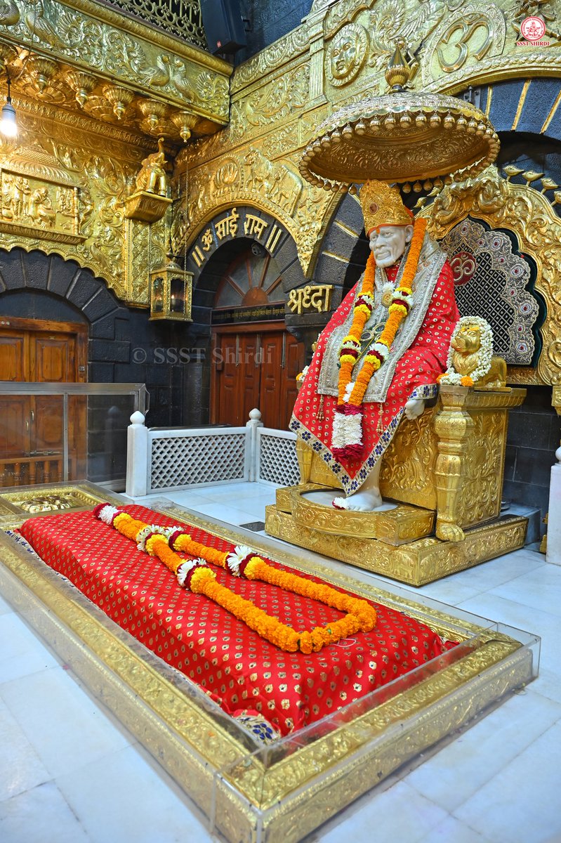 SSSTShirdi's tweet image. *!! ॐ साई राम !!*
*श्री साईबाबा संस्थान विश्वस्त व्यवस्था,शिर्डी*
*!! ॐ Sai Ram !!*
*Shri Saibaba Sansthan Trust, Shirdi*
≈≈≈≈≈≈≈≈≈≈≈≈≈≈≈≈≈ 
*आरती :- धुपारती*    
*बुधवार १९ नोव्हेंबर २०२५*  
*Aarti :-Dhooparti*
*Wednesday 19 Nov 2025*