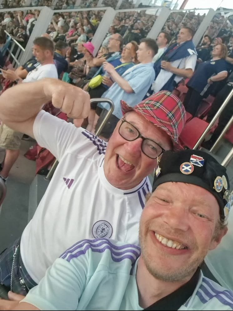 Shire's, Carsey's were in the stands last night, as the lads booked their place at the World Cup! 

A sore headed David Carsey this morning, reflecting on how he left the stadium last night:

“I don’t think I walked out..pretty sure I was carried out by the crowd!"

#TartanArmy