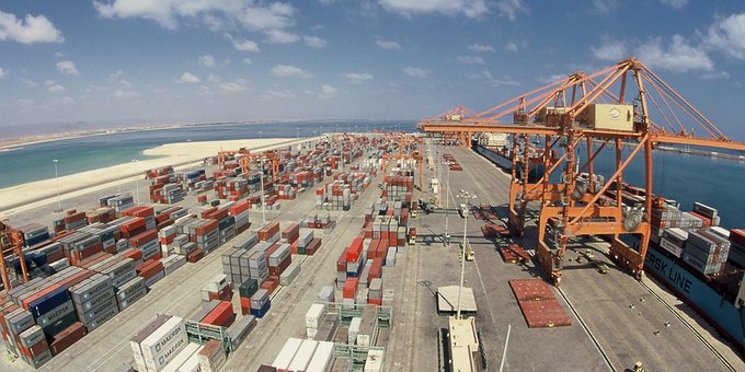 أكثر من 2.7 مليار ريال عماني.. إجمالي حجم الاستثمار في القطاع اللوجستي وقطاع الاتصالات وتقنية المعلومات حتى سبتمبر 2025م...
#ارث_راسخ_وعطاء_متجدد