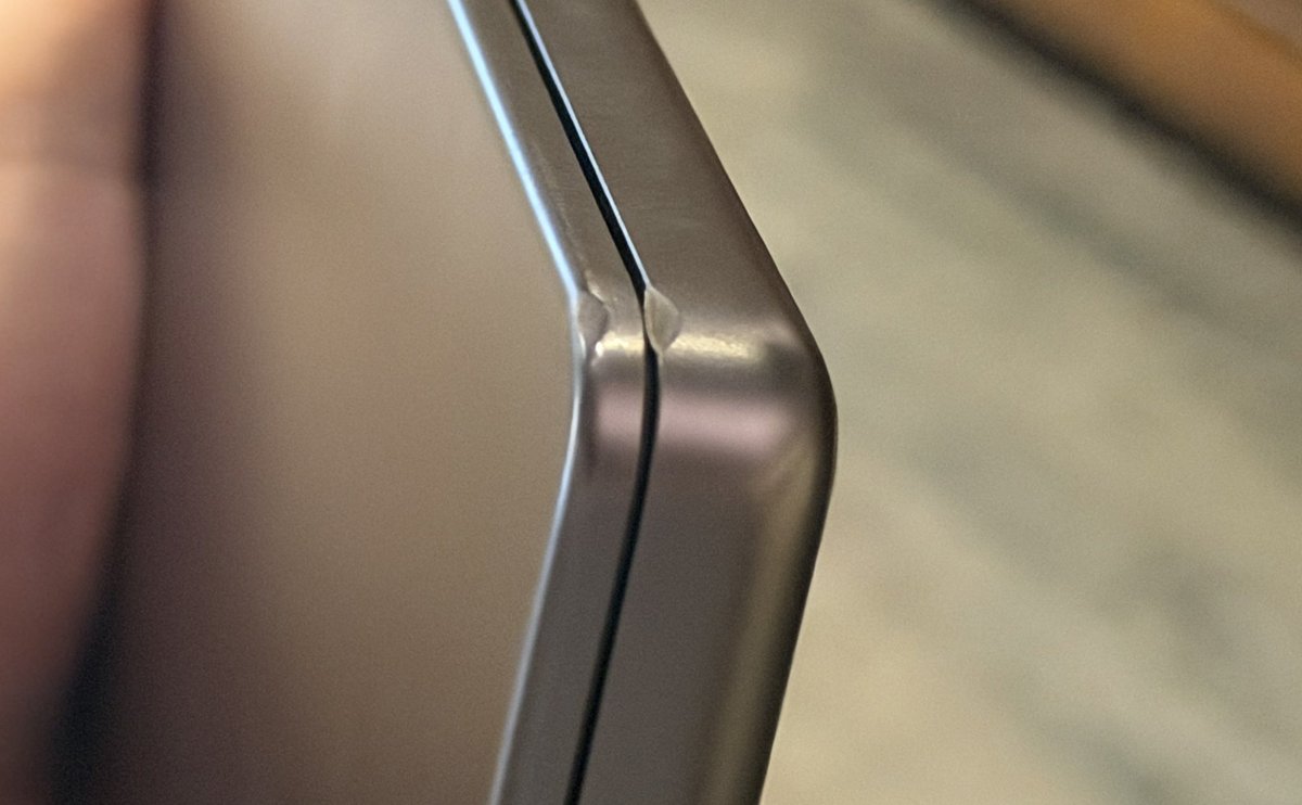 enesapp's tweet image. bilgisayarımdaki bu şey tüm çalışma hevesimi kaçırıyor