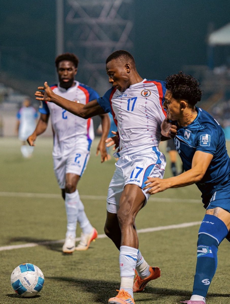 𝗟𝗲 𝗿𝗲̂𝘃𝗲 𝗱’𝘂𝗻 𝗽𝗮𝘆𝘀 ! 😍🇭🇹 

Nous sommes tellement fiers ! 
C’est un sentiment incroyable, un rêve d’enfant que de se qualifier pour la Coupe du Monde avec ce maillot d’Haiti ! 😍💪🏽