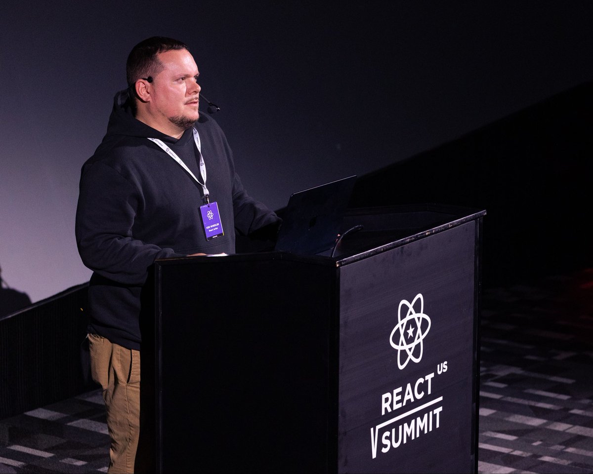 ReactSummit's tweet image. .@kenwheeler on the #ReactSummitUS stage💚