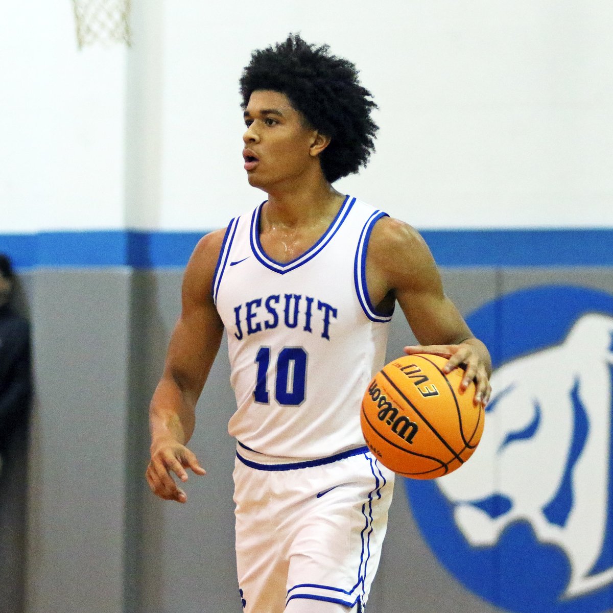 Solid start last night in a gritty 88-82 win over LOL:

Team: 34 Rebs, 13 Asts, 11 Stls

Caouette: 22 Pts, 10 Rebs
Ross: 19 Pts, 14 Rebs, 4 Asts
Taylor: 20 Pts, 2 Asts, 2 Blks
McLendon: 14 Pts, 3 Rebs, 4 Asts

Next up Cypress Creek at home Thursday!! Go Tigers!!!! AMDG 🏀💯