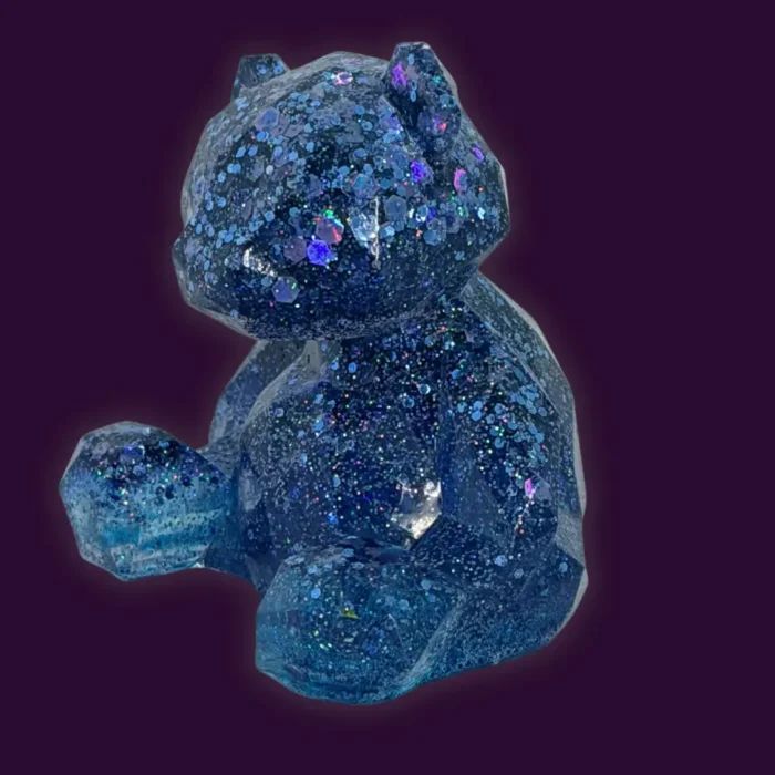 Poxy_Roses's tweet image. If you love shimmer, iridescent tones, and tiny treasures… this bear is it.
poxyrose.com/blue-resin-bea…

#cuteaesthetic #BlueResinBear #poxyrosedispatch
