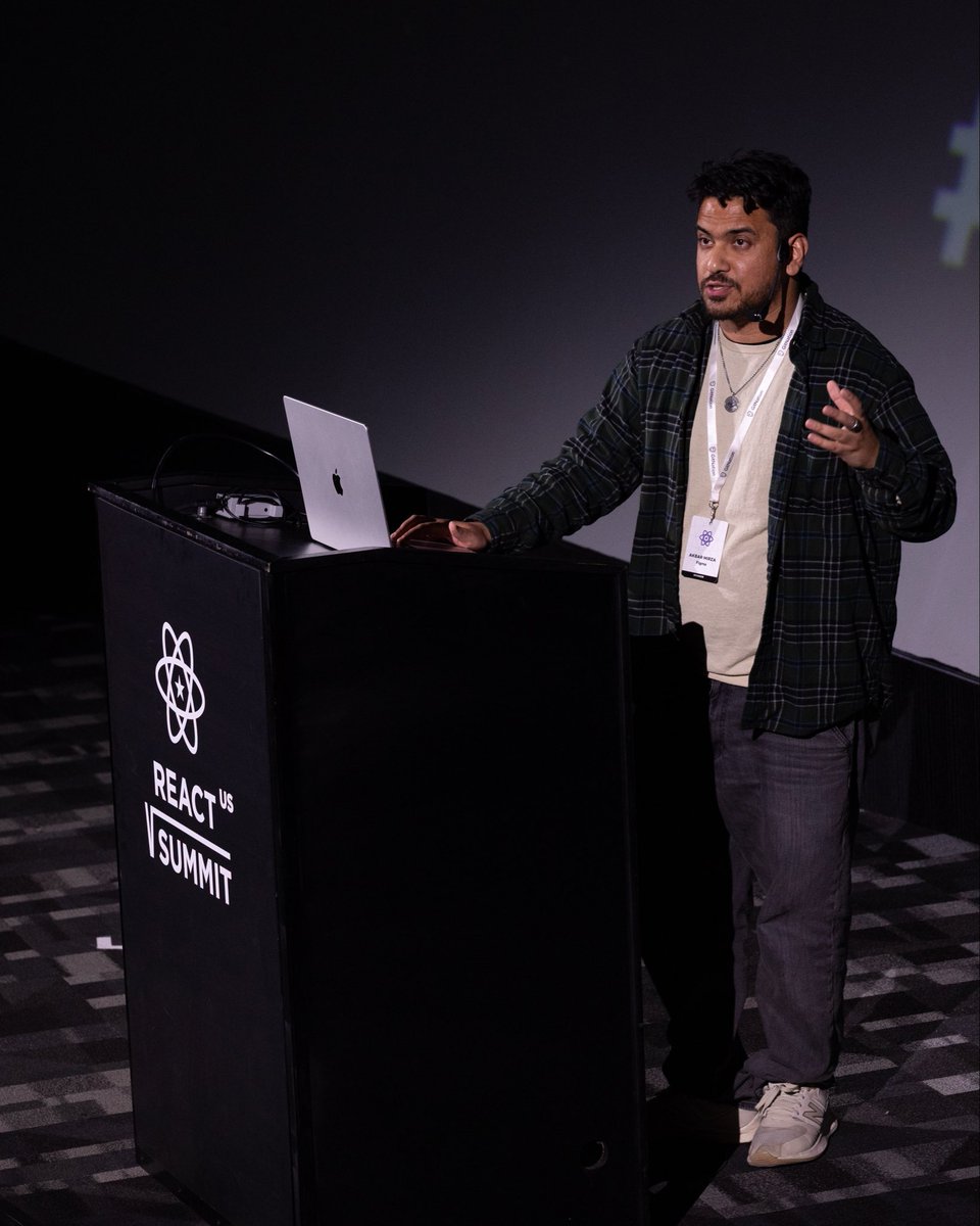 ReactSummit's tweet image. .@actuallyakbar on the #ReactSummitUS stage💚