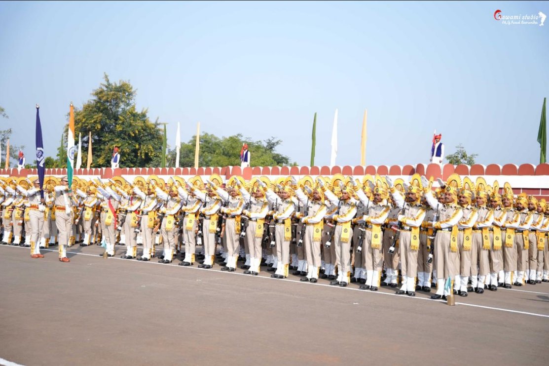 CISFEast's tweet image. CISF conducted the Passing Out Parade of 11,729 newly trained Constables/GD across six RTCs on 15 November 2025. This major induction boosts the operational strength of the Force by 8%, enhancing CISF’s capability to secure vital national installations.
#CISF @CISFHQrs