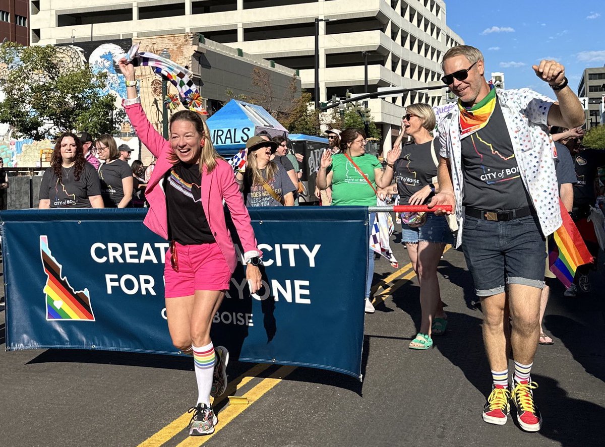 Tom Hennessy tweet media