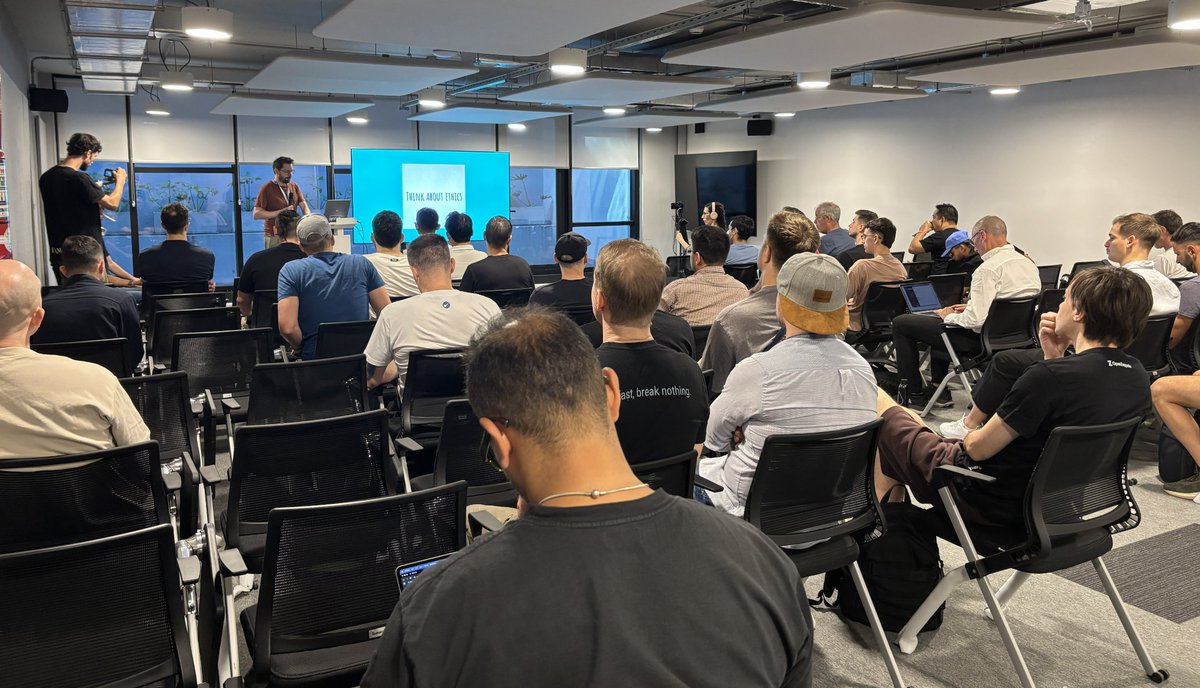 summit_defi's tweet image. Just kicked off DSS 101! 

Starting strong with Smart Contract Auditing 101 led by @0xRajeev, @GalloDaSballo, and @Montyly.