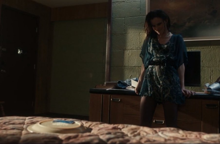 pivot_scrape's tweet image. me when i stare villainously at my cocaine for no reason