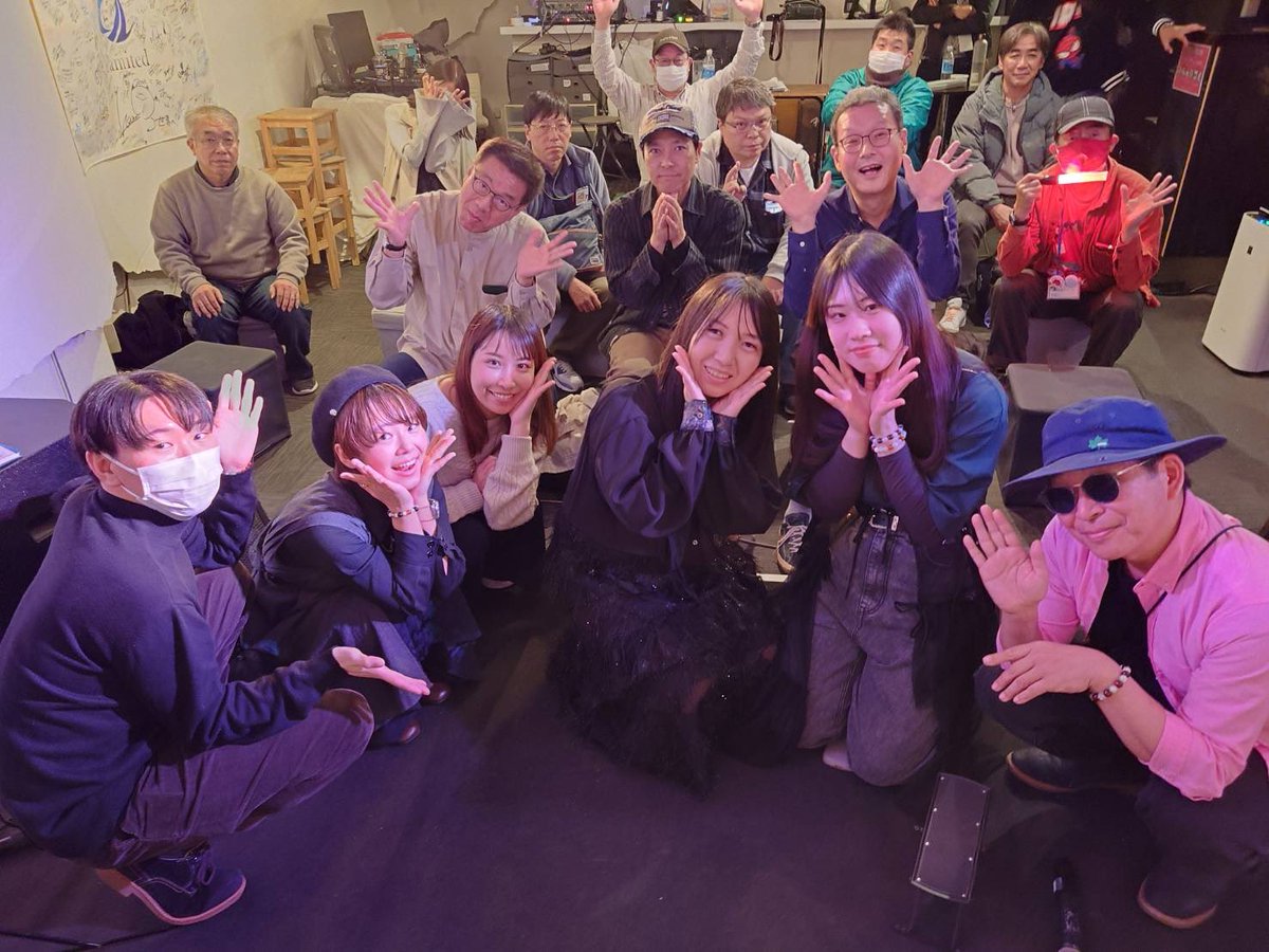 11/15ライブ！
2部の集合写真です！