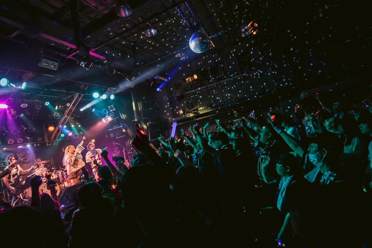 まだ関東にも数回しか行けてないけど、今の覇道拳がどこまで戦えるのかを見てみたい。

福岡、佐賀をはじめ日本全国の「覇道流門下生」とまだみたことのない景色を一緒に見に行きたい。
そんな挑戦と願いとが込められた渾身のワンマンライブが、12月20日に上野音横丁で開催されます。