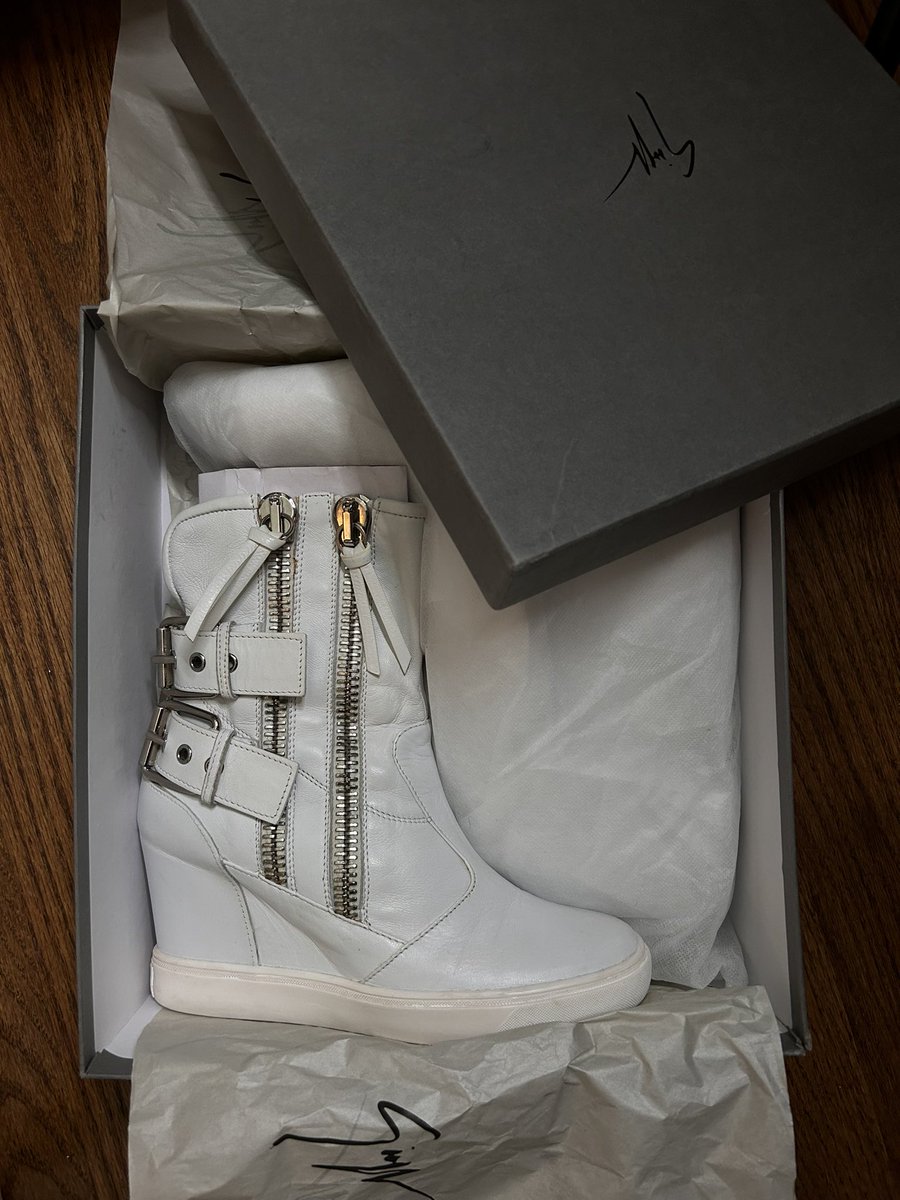 im such a zanotti girl