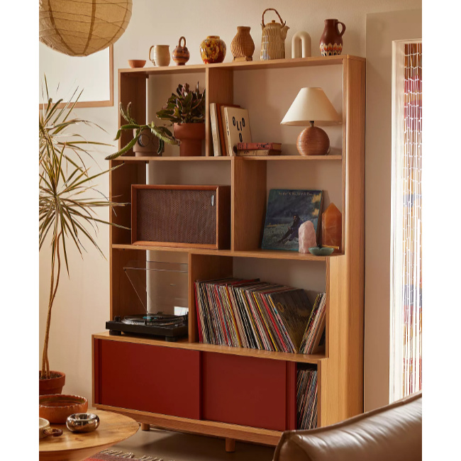 RetroToGo's tweet image. Bookcases, room dividers, call them what you will. But I’ve gone for the top 20 midcentury modern shelving units in this round-up. A good few in the sale right now too. bit.ly/4p7w9oV