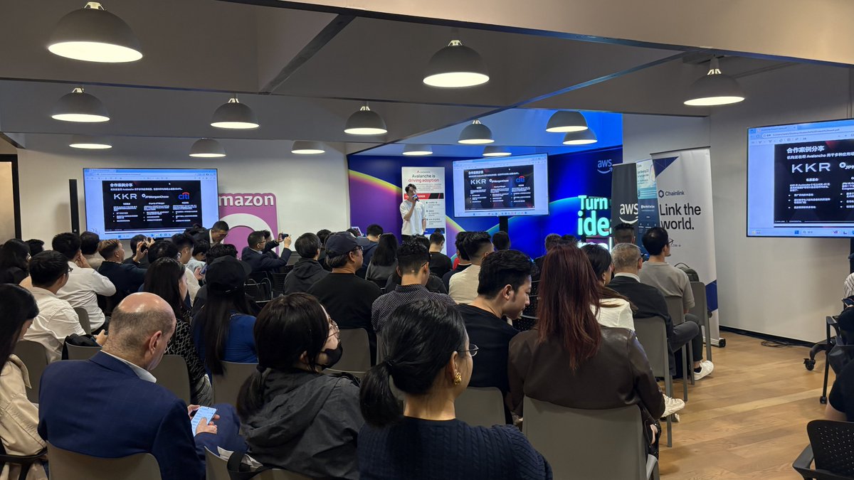Avalanche Team1 Connect Hong Kong 🇭🇰

During <a href="/HongKongFinTech/">HongKongFinTech</a> we held a RWA roundtable at the <a href="/AWS_HongKong/">AWS Hong Kong</a> office. 

Thanks to the 150 attendees and all the speakers/panelists who made it to the event.

Looking forward to hosting more events in Hong Kong!