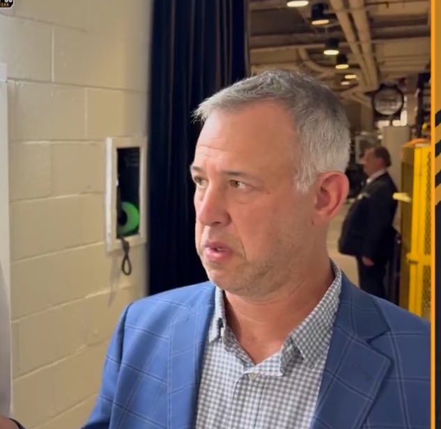 Burke_Franklin_'s tweet image. How all of BBN woke up looking at Mark Pope 

#whatisgoingon