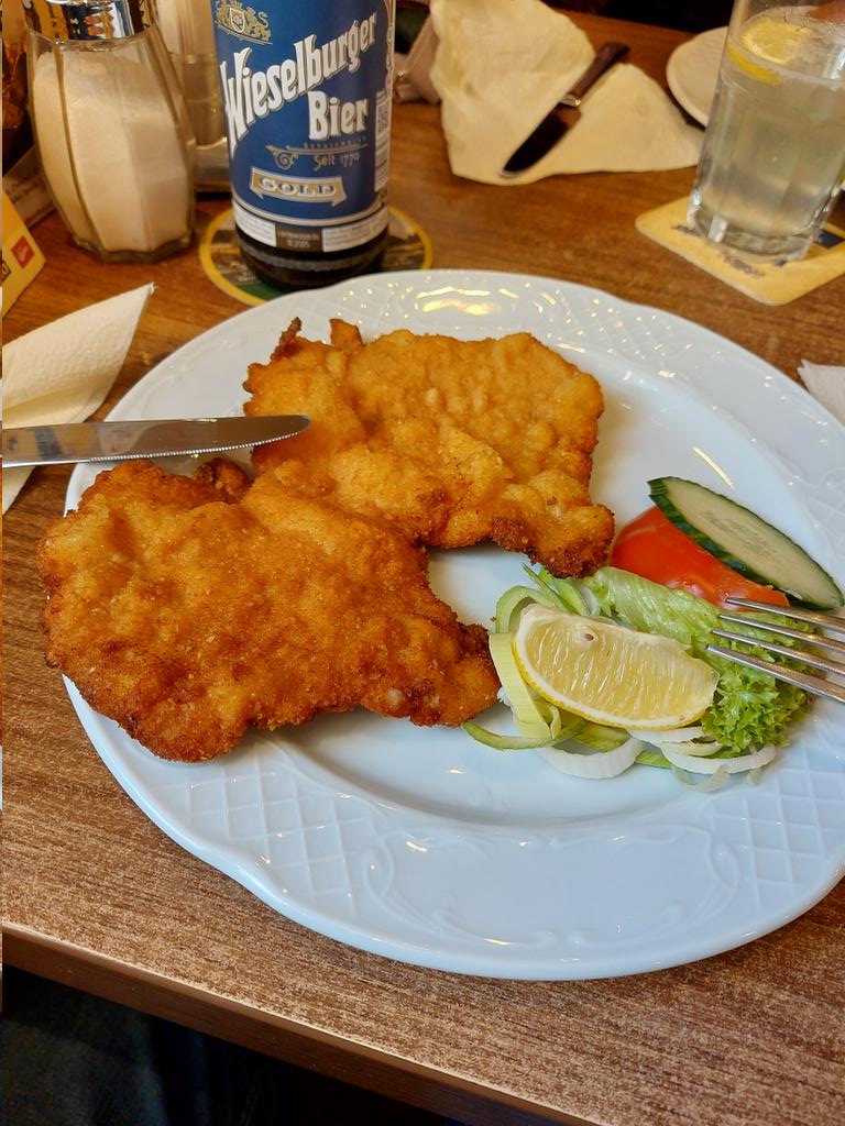 ChristelEye's tweet photo. WM Schnitzi 🇦🇹 wohlverdient
#schnitzelmittwoch https://t.co/9G9HGv4EqR