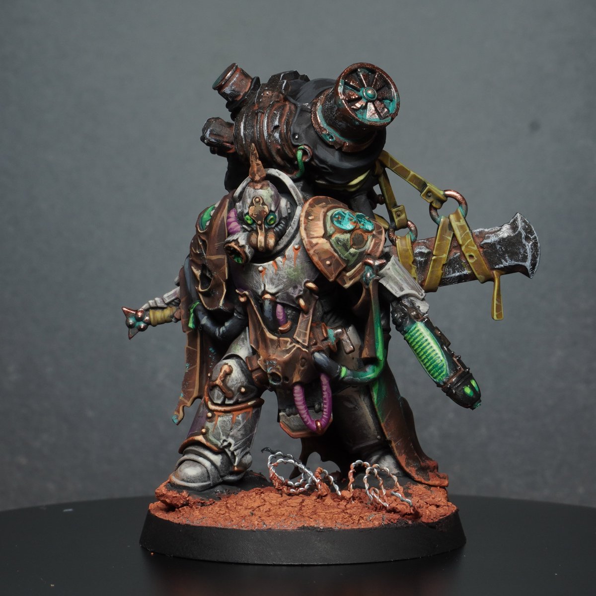 Finally I had some time to add color to this new member of my death guard army. Following my Pre-Heresy palid scheme. You will find the full video on my Patreon this weekend. 
Painted fully with the new Ionic paints <3

#warhammercommunity