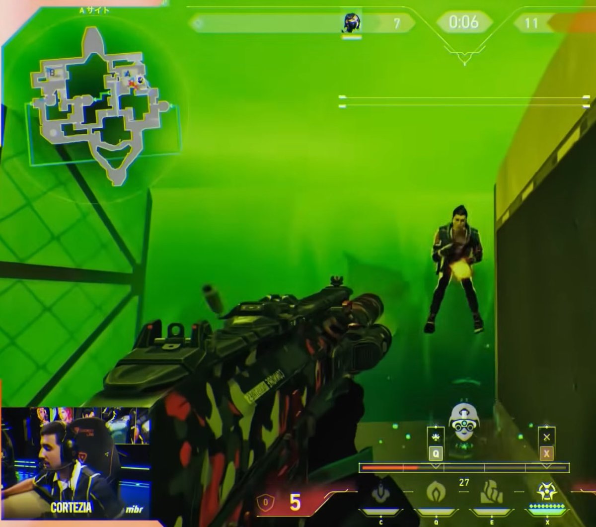 tuyzcareca's tweet image. Tava assistindo o novo video do @Podensvlr e reparei que o Cortezia realmente só acerta na cabeça