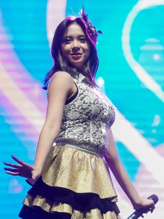 girlism069's tweet image. Zee😍