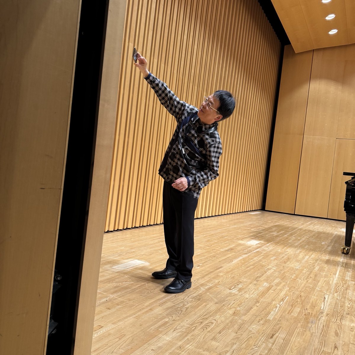 nobuya_sax's tweet image. 今日１９日は、清水マリナートホールにて、マリナート・ウインズの結団式。2026年３月２０日の公演のためです！
11年続くマリナート・ウインズ、今回は中学、高校生主体のユースチームも新たに加わり、3チーム＆迫力満点の全体合奏。
ゲストコーナーは「銀河鉄道の夜」の我々のチーム。…