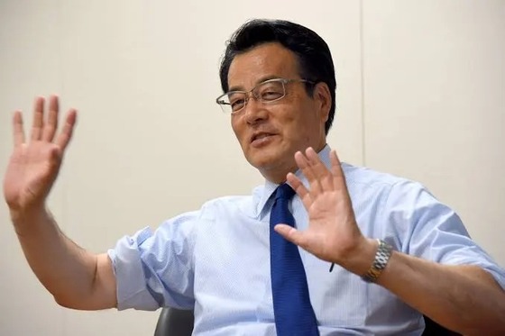 alfalfaGeinow's tweet image. 【悲報】立憲岡田議員、スパイ説が話題に