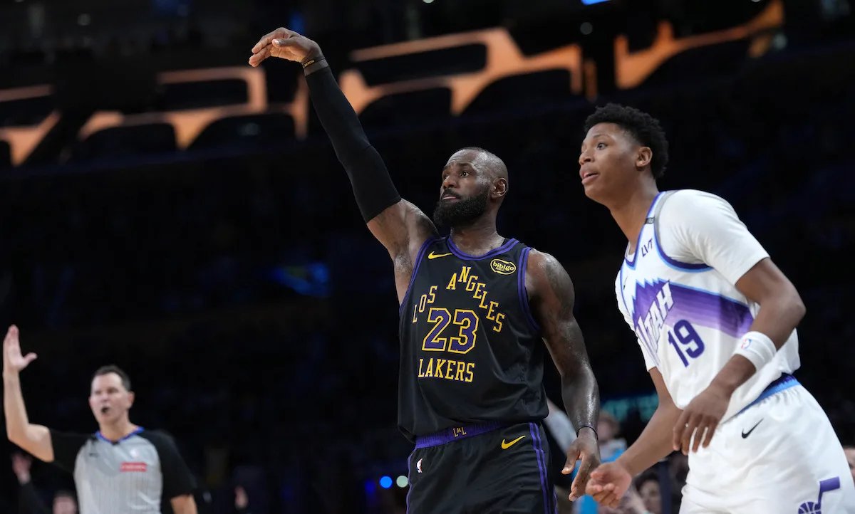 LeBron played Ace Bailey last night who born after LeBron became a 2x all star and all NBA player...🤯 