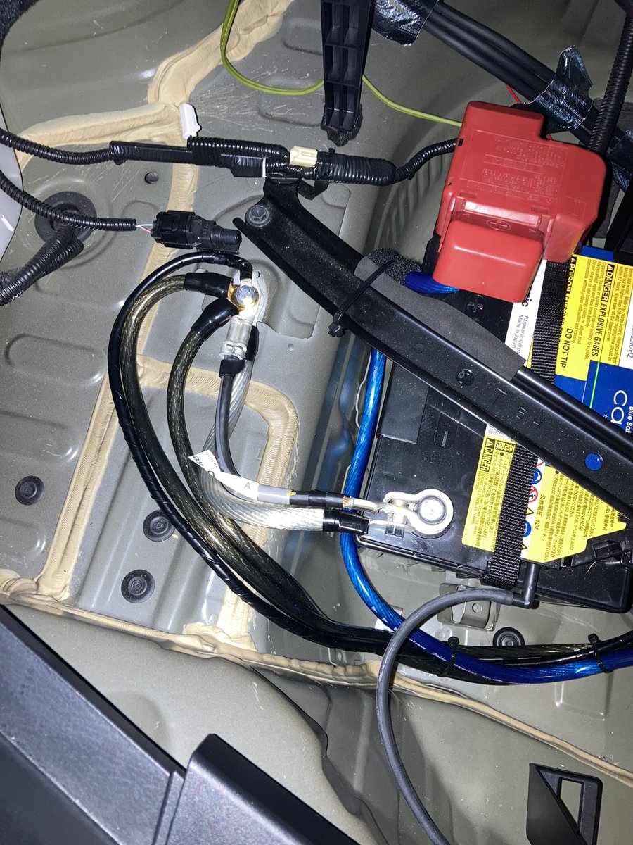 ハリアー × ケーブル交換&amp;DSP移設🙆‍♂️
#toyota
#ハリアー
#スピーカーケーブル交換
#M&amp;Mデザイン
#DSP移設
#コアキシャルケーブル
#同軸ケーブル
#QUADCONTROL
#クアッドコントロール
#千葉県
#佐倉市