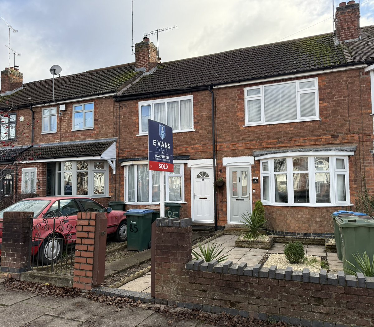 🩵💙🩵LOVE DRIVING ALONG NORMAN PLACE ROAD, WHERE I GREW UP, SEEING OUR LOVELY SOLD BOARDS🐘🐘🐘🩵💙🩵

#CoundonProperty
#CV6Property
#CoventryHomes
#CoventryEstateAgents
#TrustedAgent
#FamilyRun
#LocalKnowledge
#CommunityDriven