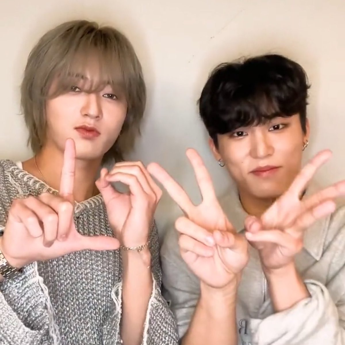 awboyy_'s tweet image. L O V E ver rjw ^___&amp;lt;