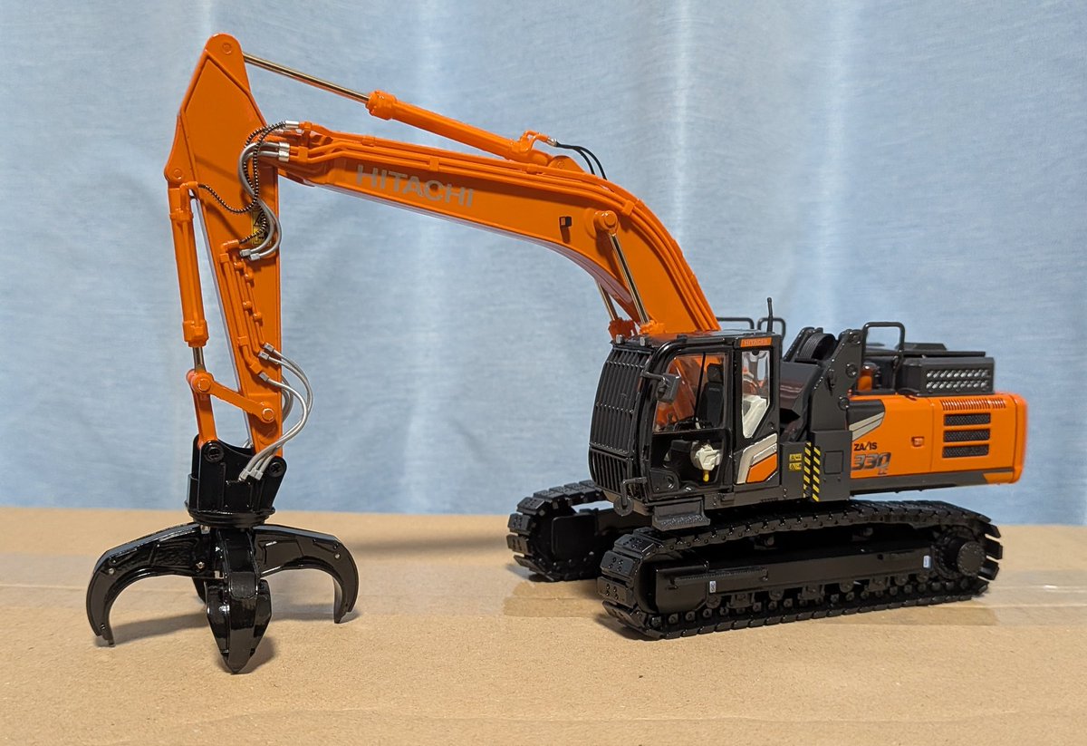 日立建機 ZX330LC-7 グラップル仕様機が届きました！！ さすがは日立建