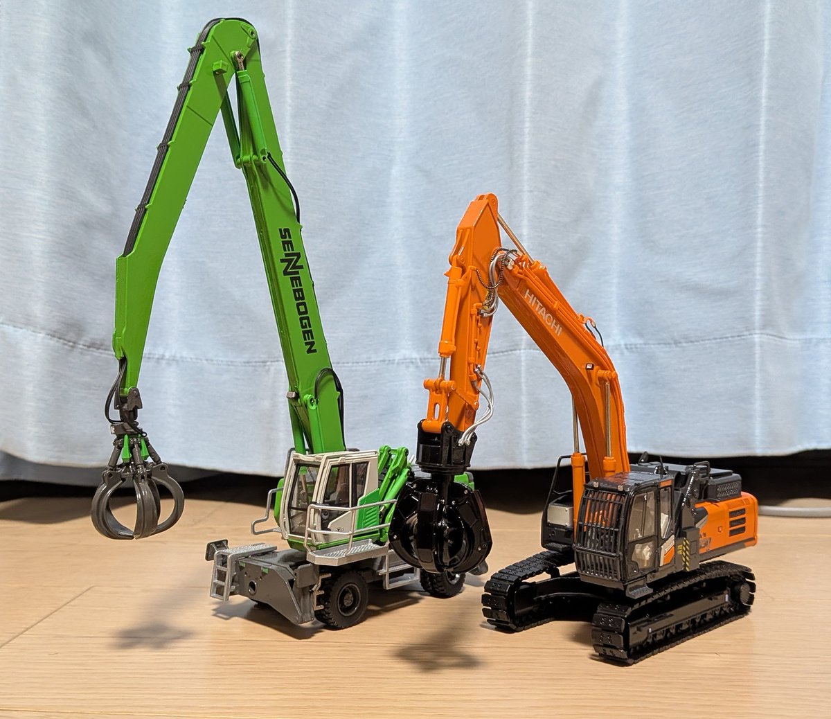 日立建機 ZX330LC-7 グラップル仕様機が届きました！！ さすがは日立建