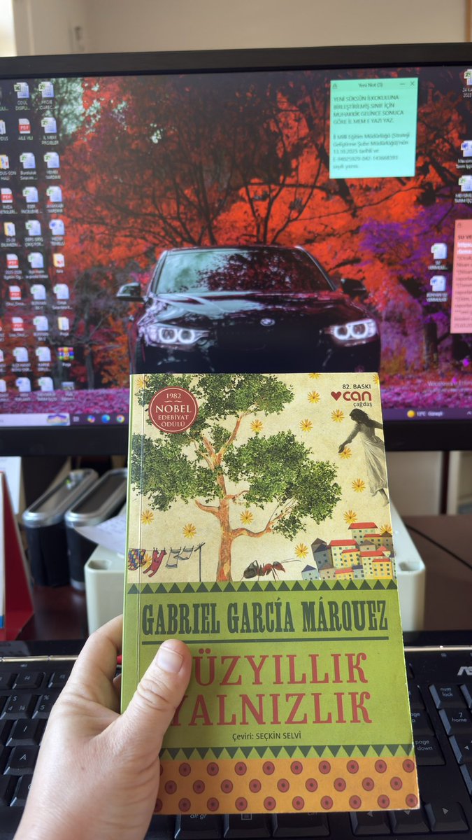 “Arapsaçına dönmüş yüreğinin sonuna dek bocalamaya mahkûm olduğunu biliyordu.”

s.188

#çarşamba #kitap #edebiyat #kitapseverlertakiplesiyor